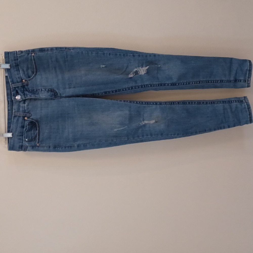 Women's brand seven size six women shredded jeans high rise tummy less skinny